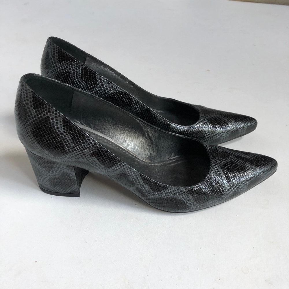 Stuart Weitzman Pointy Toe Snake Print Block Heels - image 3